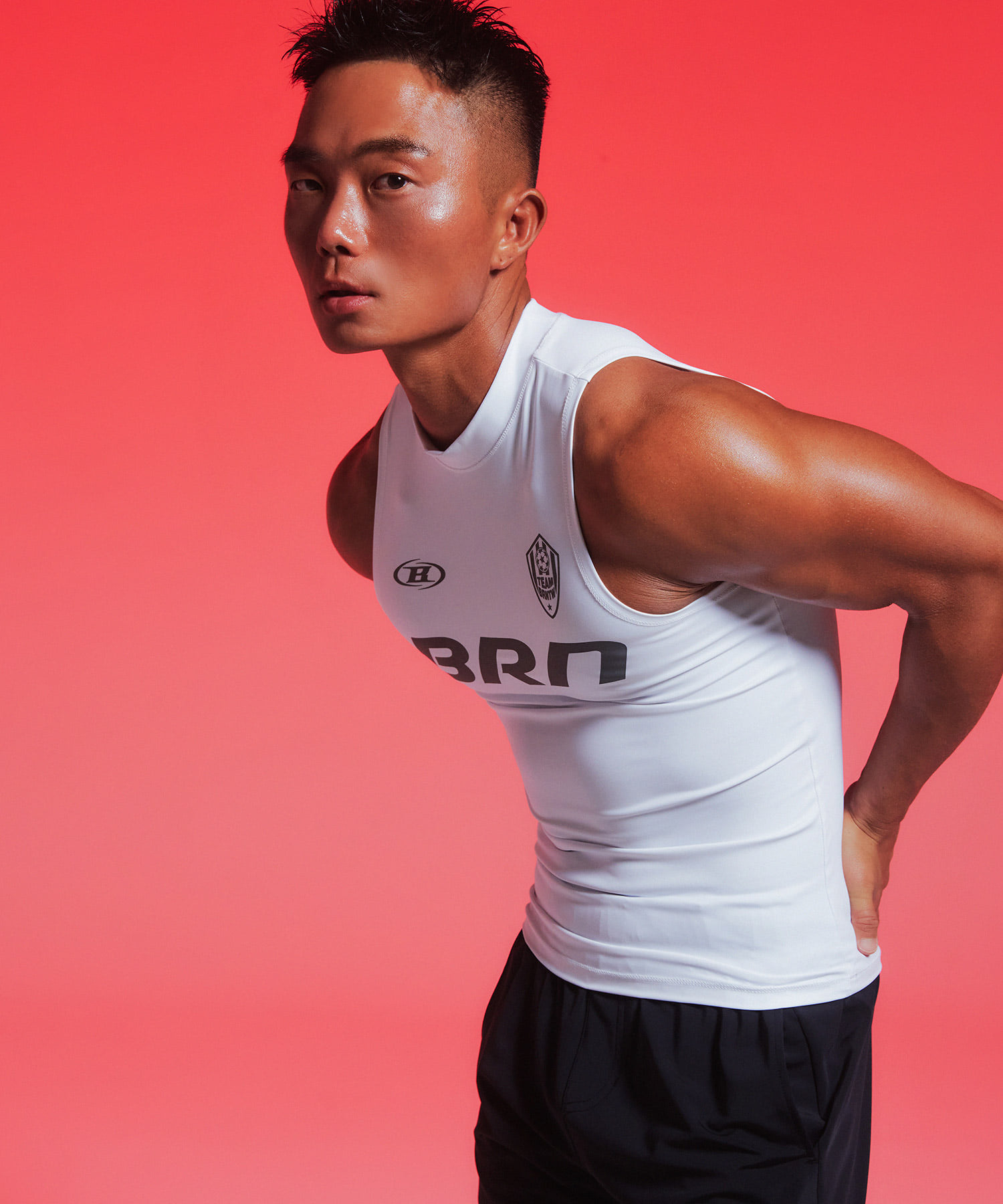 BRN MUSCLE FIT SLEEVELESS [WHITE]