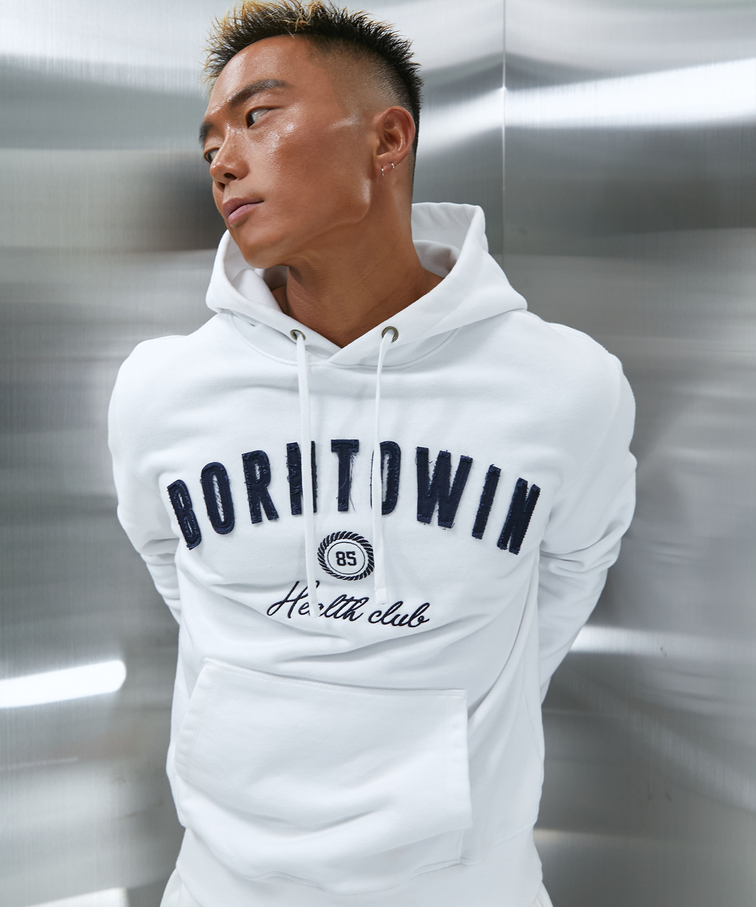 BORNTOWIN PATCH MUSCLE FIT HOODIE [WHITE]